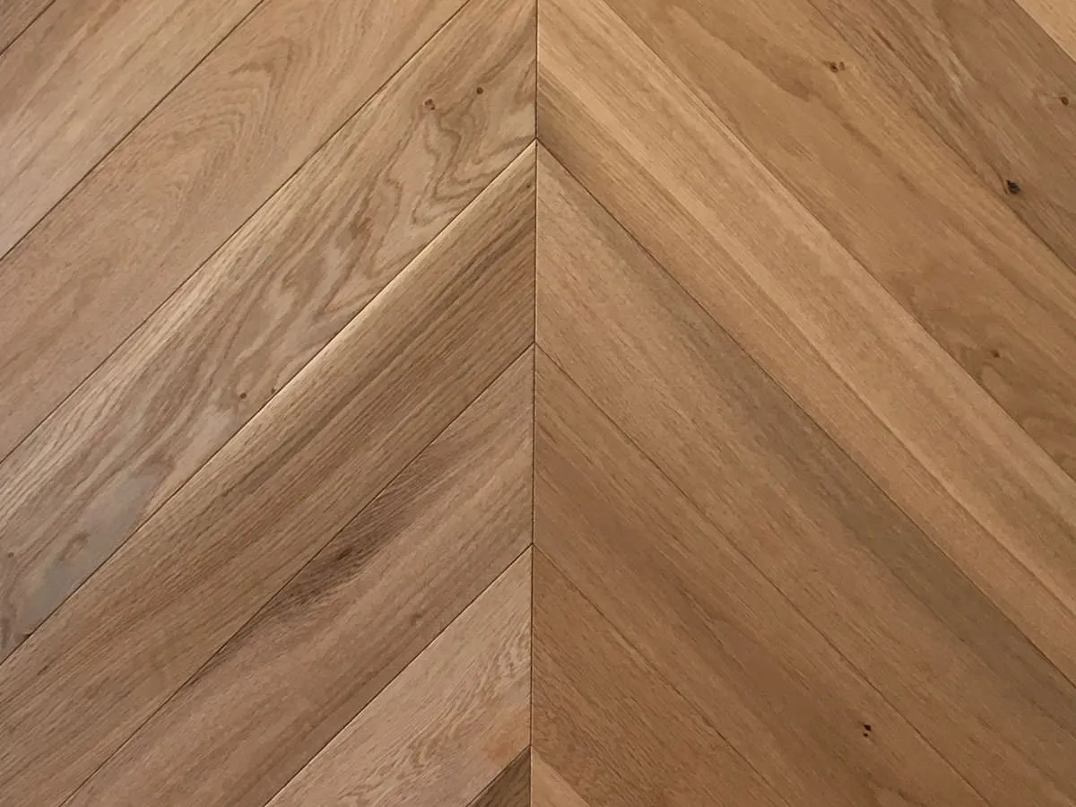 Паркетная доска Wood Bee Chevron Дуб Natur Brush